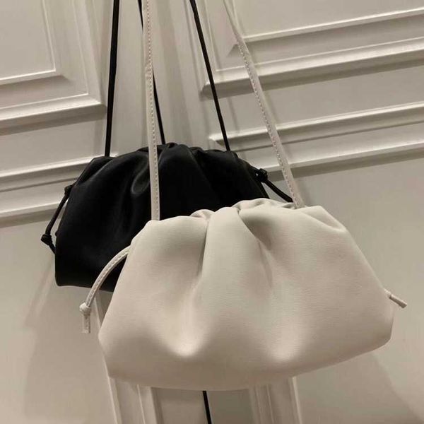 botte bag venetes pouch bag women's bag bag messenger bag large capacity women's bag 9pjb
botte bag venetes pouch bag women's bag bag messenger bag large capacity women's bag 9pjb