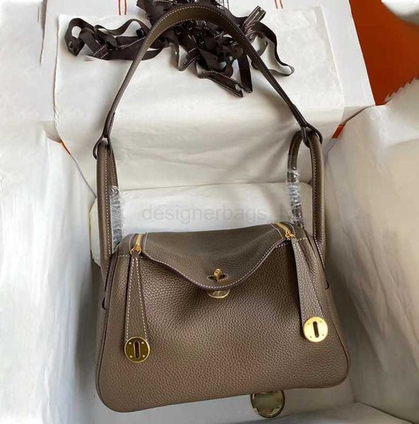 birkins ss bag high end 9a r handmade one shoulder women's beeswax line original tc bullskin large capacity doctor luxury 26cm hand
birkins ss bag high end 9a r handmade one shoulder women's beeswax line original tc bullskin large capacity doctor luxury 26cm hand