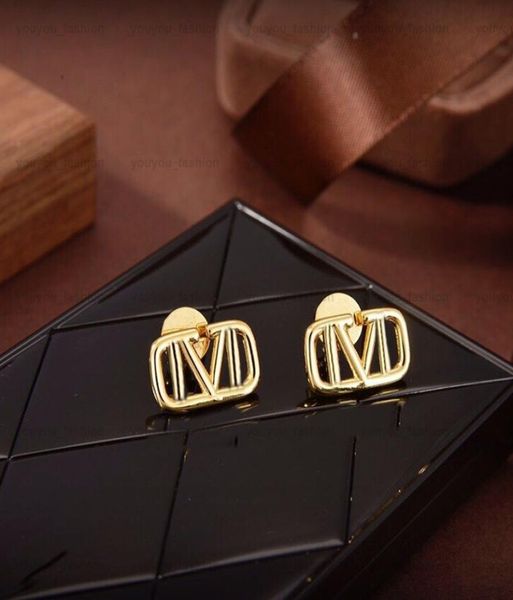 women stud earrings premium gold diamond earring designer jewelry mens studs luxury hoops brand letter fashion bijoux de luxe with6114025, Golden;silver
women stud earrings premium gold diamond earring designer jewelry mens studs luxury hoops brand letter fashion bijoux de luxe with6114025, Golden;silver