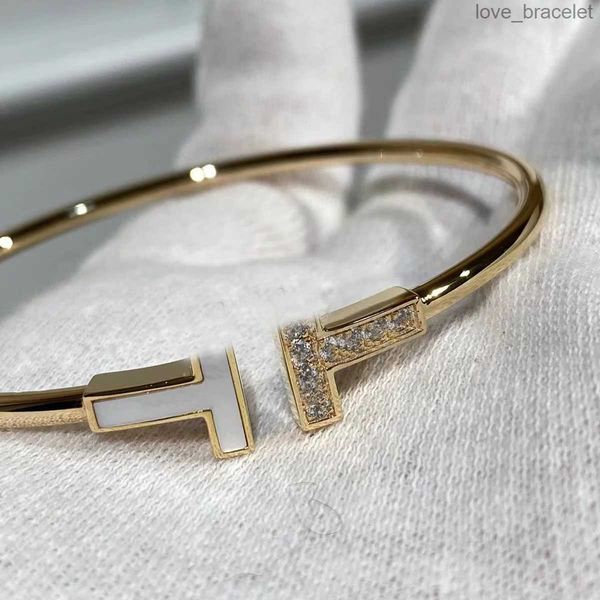 t family's same style bracelet women's white shell bare body with diamond sterling silver 18k rose gold colorless fashion style br, Black
t family's same style bracelet women's white shell bare body with diamond sterling silver 18k rose gold colorless fashion style br, Black
