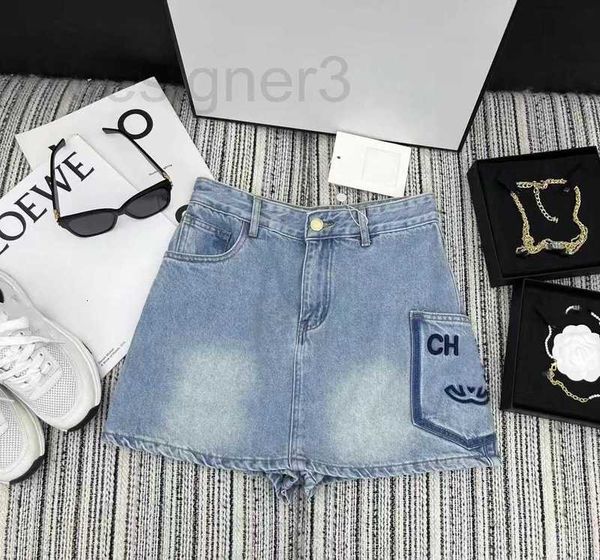 skirts designer spring/summer 23 new small fragrant side pocket letter embroidery high waist slim fit denim skirt pants v38c, Black
skirts designer spring/summer 23 new small fragrant side pocket letter embroidery high waist slim fit denim skirt pants v38c, Black