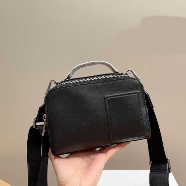 designer camera bags wide shoulder strap handbag shoulder crossbody luxury vintage shopping purses 230715
designer camera bags wide shoulder strap handbag shoulder crossbody luxury vintage shopping purses 230715