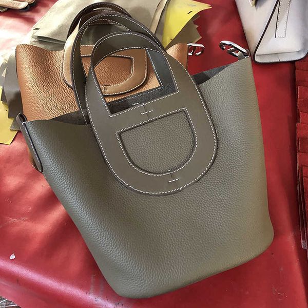 luxury picotin lock bag new 2023 pig nose vegetable basket togo layer cowhide large capacity portable bucket commuter women's 5gyk
luxury picotin lock bag new 2023 pig nose vegetable basket togo layer cowhide large capacity portable bucket commuter women's 5gyk