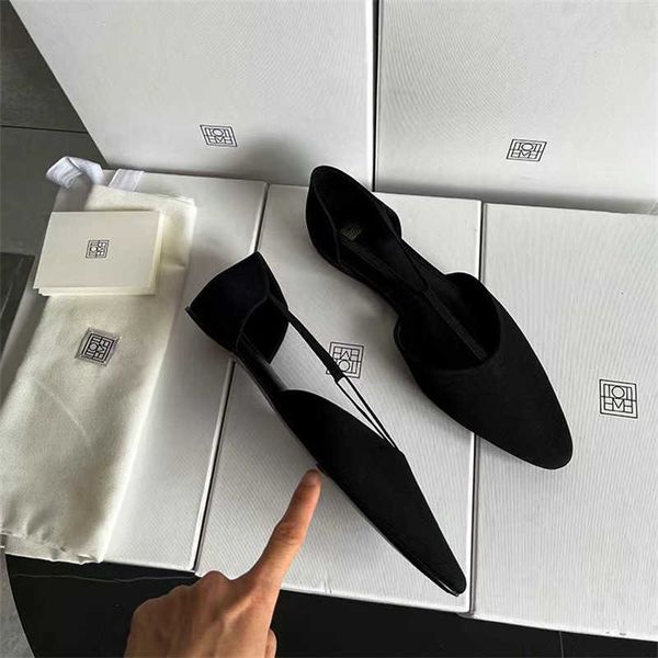 pure original toteme shoes silk satin fabric mary jane shoes single shoes comfortable and versatile mulberry silk t-band flat bottom sandals
pure original toteme shoes silk satin fabric mary jane shoes single shoes comfortable and versatile mulberry silk t-band flat bottom sandals