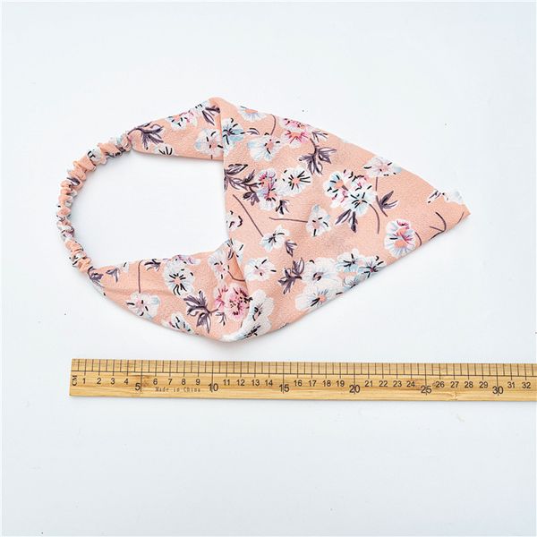 fashion blogger designer jewelry baotou scarf fragmented flower triangle scarf round dot headband fabric ring fabric loop women's versa, Golden;silver
fashion blogger designer jewelry baotou scarf fragmented flower triangle scarf round dot headband fabric ring fabric loop women's versa, Golden;silver