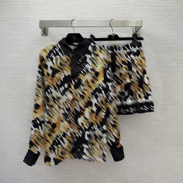 23ss womens designer clothing skirt set color matching lapel letter logo printed long sleeve shirt letter webbing patchwork pleated skirt se, White
23ss womens designer clothing skirt set color matching lapel letter logo printed long sleeve shirt letter webbing patchwork pleated skirt se, White