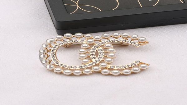 popular brand designer pin brooch luxury design couple love goldplated brooches inlaid rhindiamone pearl alphabet brooch women08207926, Gray
popular brand designer pin brooch luxury design couple love goldplated brooches inlaid rhindiamone pearl alphabet brooch women08207926, Gray