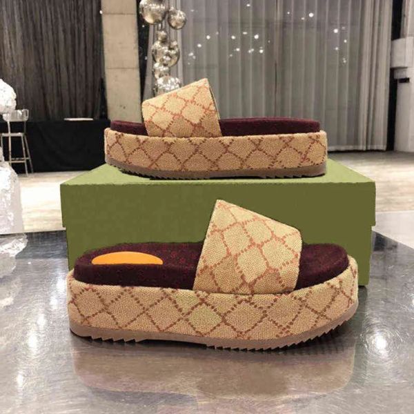 2022 womens fashion embroidered canvas designer slides slip on slippers girls 60mm canvas covered platform sandals with box and dust bag dqr, Black
2022 womens fashion embroidered canvas designer slides slip on slippers girls 60mm canvas covered platform sandals with box and dust bag dqr, Black