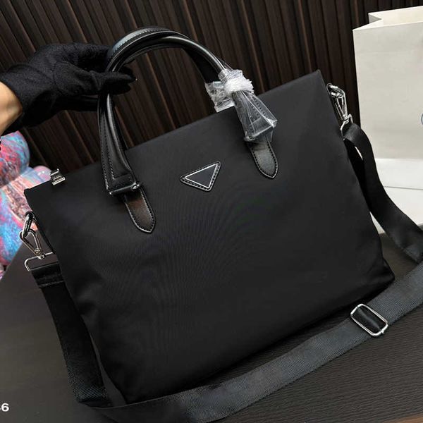 lapr handbag men bag business classic briefcase women black computer bag luxury large shoulder bags purses 230720
lapr handbag men bag business classic briefcase women black computer bag luxury large shoulder bags purses 230720