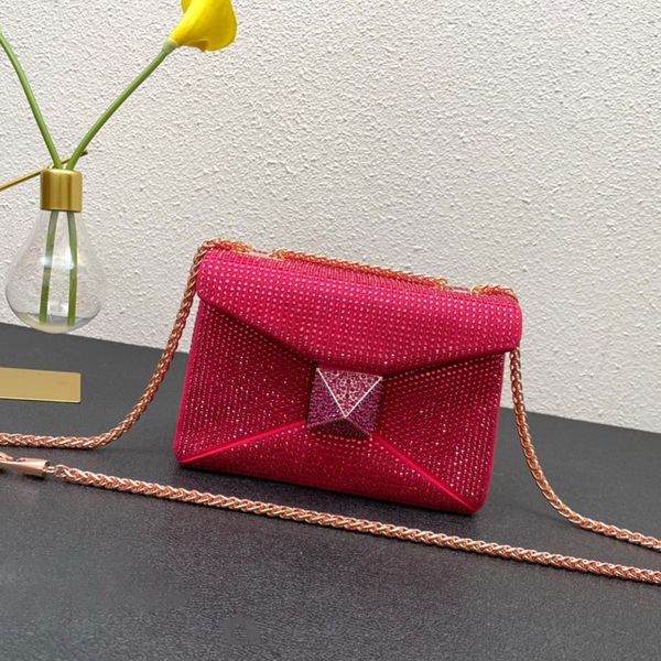limited edition full diamond tote bag imitation crystal decorative rivets bag designer brand bag fashion commuter bag luxury bag ladies chai
limited edition full diamond tote bag imitation crystal decorative rivets bag designer brand bag fashion commuter bag luxury bag ladies chai