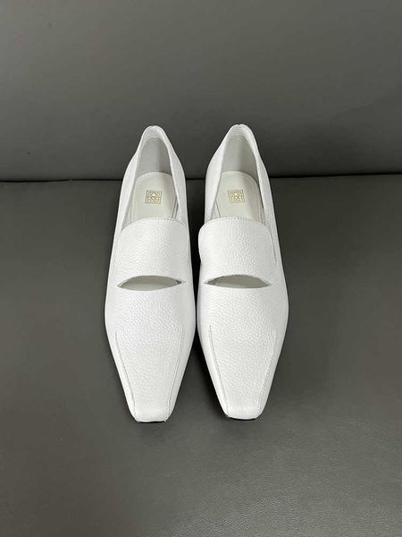 toteme shoes 2023 new fashionable open smile single shoes comfortable soft leather shallow mouth cat heel slip-on shoe for women
toteme shoes 2023 new fashionable open smile single shoes comfortable soft leather shallow mouth cat heel slip-on shoe for women