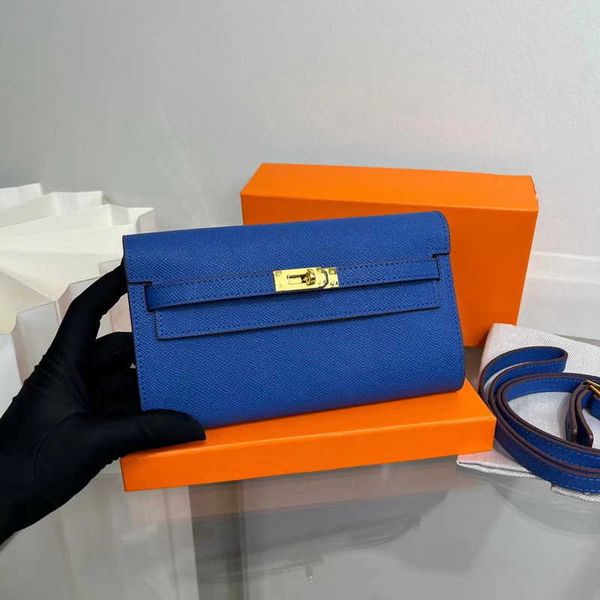 new home r palm pattern kellyss wallet gold buckle medium length handheld bag genuine leather women's bag handheld bag, Red;black
new home r palm pattern kellyss wallet gold buckle medium length handheld bag genuine leather women's bag handheld bag, Red;black