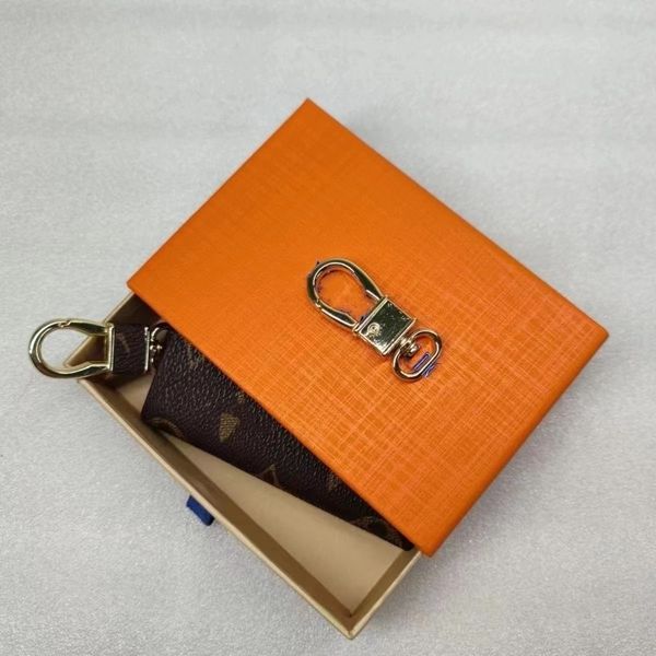 fashion pu leather keychain buckle bag designer car keychains with box handmade leather men women key chain bags pendant accessories, Silver
fashion pu leather keychain buckle bag designer car keychains with box handmade leather men women key chain bags pendant accessories, Silver