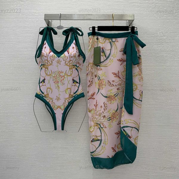 womens designer bikini girl surfing suit size s-xl 2pcs contrast edging floral print one-piece swimsuit and skirt july14, White;black
womens designer bikini girl surfing suit size s-xl 2pcs contrast edging floral print one-piece swimsuit and skirt july14, White;black