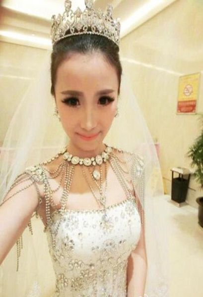 2017 new sparkly wedding accessories for wedding bridal gowns rhinestone crystal tassel decoration shoulder bridal jewelry6484309, White
2017 new sparkly wedding accessories for wedding bridal gowns rhinestone crystal tassel decoration shoulder bridal jewelry6484309, White
