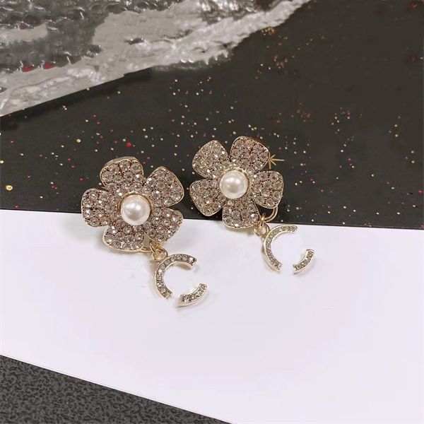 2023 new spring/summer ccity woman stud earrings letter c logo hoop earing designer luxury women jewelry accessories 56343, Golden;silver
2023 new spring/summer ccity woman stud earrings letter c logo hoop earing designer luxury women jewelry accessories 56343, Golden;silver