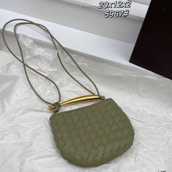 fashion designer classic sardine bag street handbag 2023 shoulder metal handle woven messenger f6p1
fashion designer classic sardine bag street handbag 2023 shoulder metal handle woven messenger f6p1