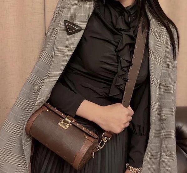 women's old age leather pillow bag all-in-one shoulder crossbody underarm bags high-end new fashion chain bag
women's old age leather pillow bag all-in-one shoulder crossbody underarm bags high-end new fashion chain bag