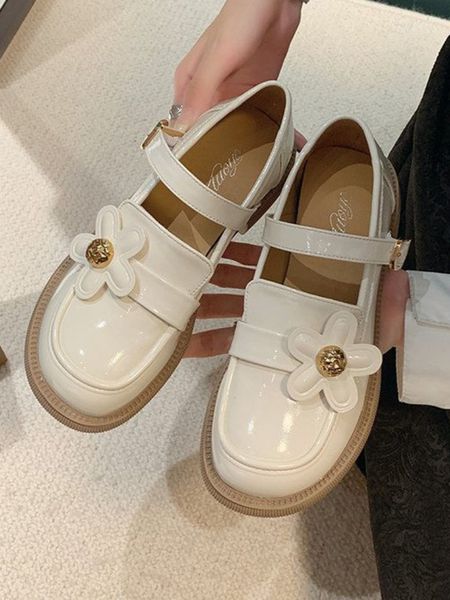sandals winter vintage sweet shoes women japanese buckle designer kawaii y2k shoes female college style pure color casual shoes 230719, Black
sandals winter vintage sweet shoes women japanese buckle designer kawaii y2k shoes female college style pure color casual shoes 230719, Black