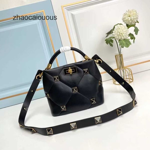 plaid valentins women designer bags luxury handheld handbags classic embroidery handbag diamond shoulder crossbody women's chain i311
plaid valentins women designer bags luxury handheld handbags classic embroidery handbag diamond shoulder crossbody women's chain i311