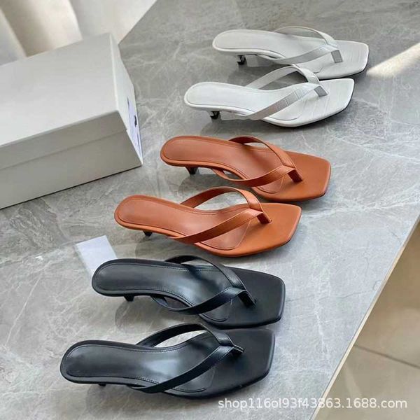 pure original toteme cat heel clip toe flip-flops stone grain leather low heel square head flat bottom beach slippers women sandals
pure original toteme cat heel clip toe flip-flops stone grain leather low heel square head flat bottom beach slippers women sandals
