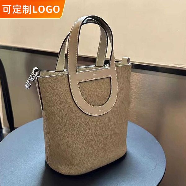original luxury picotin lock bag pig nose vegetable basket 2023 new commuter women's togo layer cowhide one shoulder crossbody pa8023 i
original luxury picotin lock bag pig nose vegetable basket 2023 new commuter women's togo layer cowhide one shoulder crossbody pa8023 i