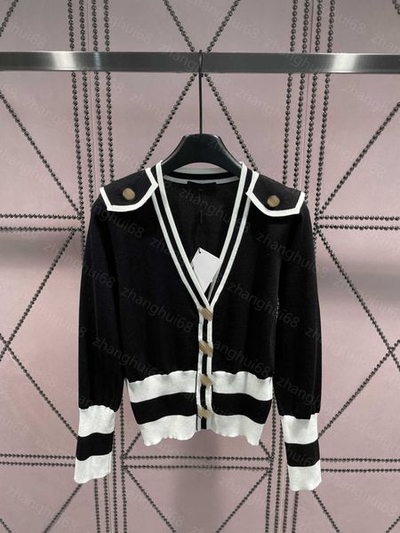 23ss womens knits womens designer clothing early autumn new queen fan new color knitted cardigan blouse womens clothes, White
23ss womens knits womens designer clothing early autumn new queen fan new color knitted cardigan blouse womens clothes, White