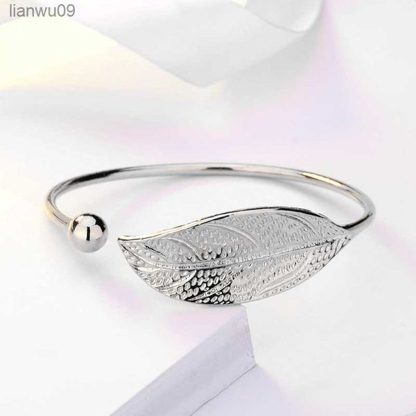 leaf style bangles for women sweet literary elegant fresh leaf shaped 4 color charm open bracelet gift fashion jewelry kah139 l230704, Black
leaf style bangles for women sweet literary elegant fresh leaf shaped 4 color charm open bracelet gift fashion jewelry kah139 l230704, Black