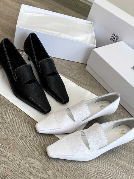 pure original toteme new fashion commuter small leather shoes square headed open smiling thread empty cat track shoes female
pure original toteme new fashion commuter small leather shoes square headed open smiling thread empty cat track shoes female
