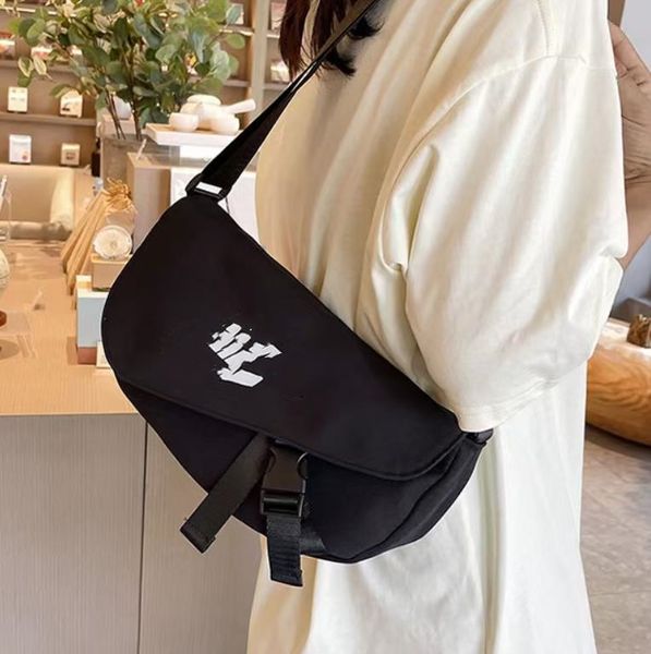 casual crossbody bag sports style crossbody bag for men and women youth travel dumplings underarm bags
casual crossbody bag sports style crossbody bag for men and women youth travel dumplings underarm bags