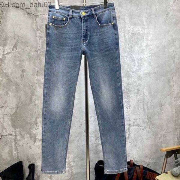 men's jeans high version vers designer jeans men pants classic medusa embroidered jeans casual mens trousers plus size fashion straight, Blue
men's jeans high version vers designer jeans men pants classic medusa embroidered jeans casual mens trousers plus size fashion straight, Blue