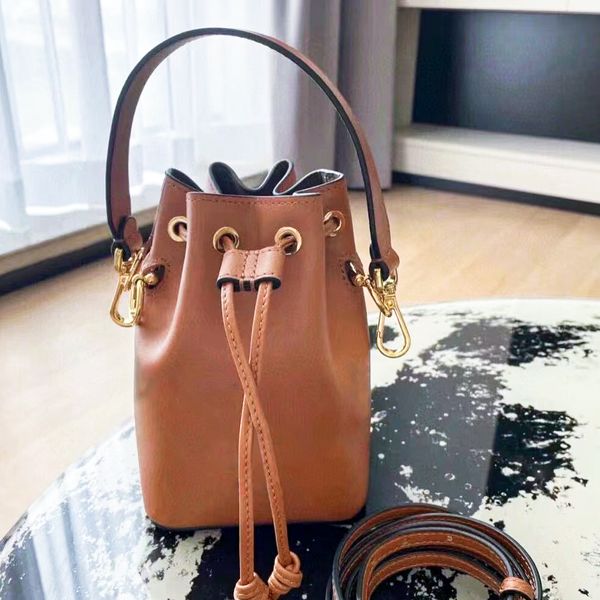 ladies genuine leather small tote pochette drawstring bag bucket womans wallets handle luxury vacation designers purses handbag with shoulde
ladies genuine leather small tote pochette drawstring bag bucket womans wallets handle luxury vacation designers purses handbag with shoulde