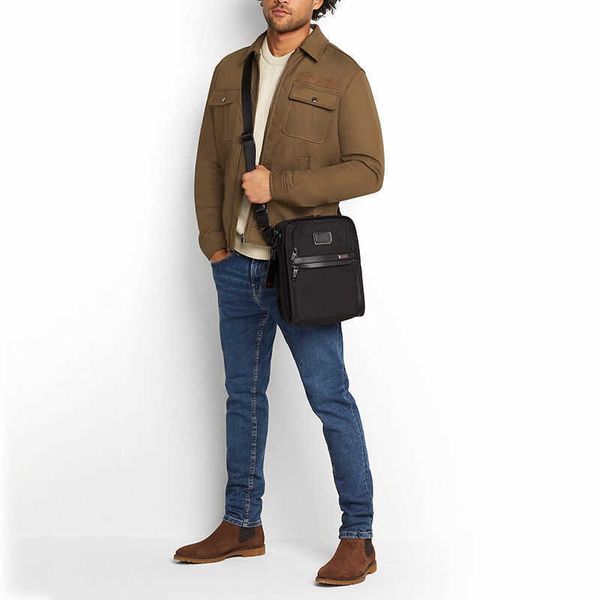 luxuries designer bag tumi tuming new men's portable voyageur bag ballistic nylon large designers handbag capacity fashion casual shoul
luxuries designer bag tumi tuming new men's portable voyageur bag ballistic nylon large designers handbag capacity fashion casual shoul