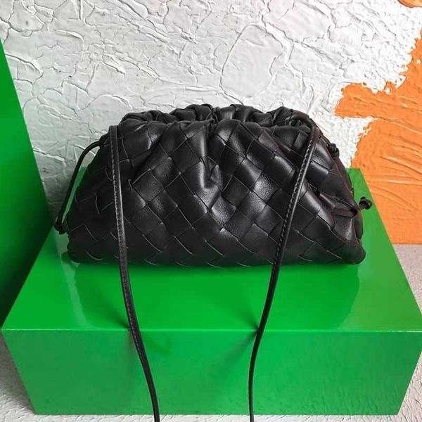 designer bag venetas bag cloud woven pouch handbag exquisite sheepskin hand-woven women's bag messenger bag cloud pouch 1a88
designer bag venetas bag cloud woven pouch handbag exquisite sheepskin hand-woven women's bag messenger bag cloud pouch 1a88