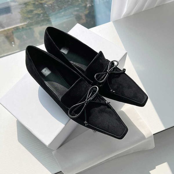 toteme small popular spring new french slip-on shoe women's bowknot mid heel cat heel square head leather sheep shoes
toteme small popular spring new french slip-on shoe women's bowknot mid heel cat heel square head leather sheep shoes