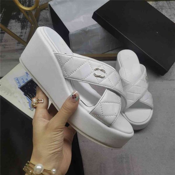 fashion sandals 2023 channel women's high heels the latest styles to wear comfortable letter logo summer casual student sandals 016-01, Black
fashion sandals 2023 channel women's high heels the latest styles to wear comfortable letter logo summer casual student sandals 016-01, Black