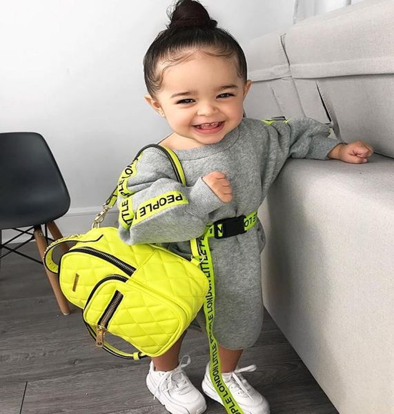 kids fluorescent letter riboon sweatshirt 2020 fall new children round collar long sleeve sweatshirt boys double pocket long pullo8939068, Black
kids fluorescent letter riboon sweatshirt 2020 fall new children round collar long sleeve sweatshirt boys double pocket long pullo8939068, Black