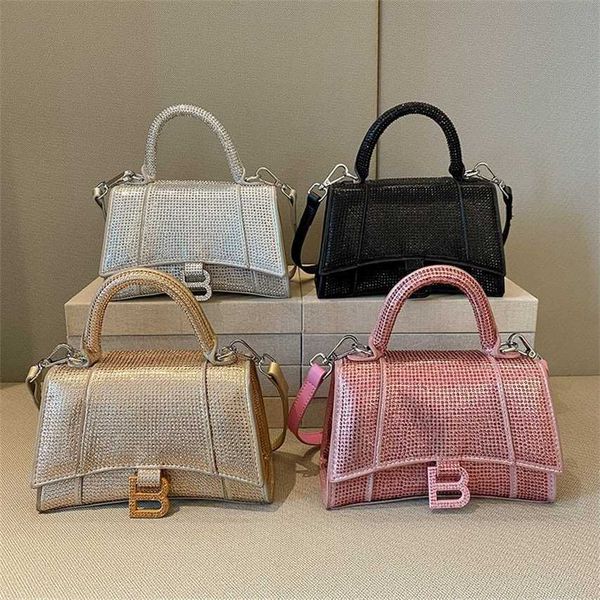 68% off 2023 new bagbag designer hourglass women's new bright diamond inlaid single shoulder crossbody foreign style bag
68% off 2023 new bagbag designer hourglass women's new bright diamond inlaid single shoulder crossbody foreign style bag