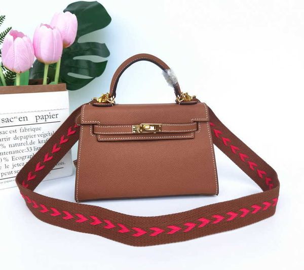 designer bag fashion brand handbag shoulder backpack leather cowhide women's bag palm pattern mini bag 19cm / 22cm / 25cm kellyss cross
designer bag fashion brand handbag shoulder backpack leather cowhide women's bag palm pattern mini bag 19cm / 22cm / 25cm kellyss cross