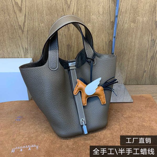 original luxury picotin lock bag fully manual semi vegetable basket bag hand sewn wax thread tc raw leather cow held women's bucket son
original luxury picotin lock bag fully manual semi vegetable basket bag hand sewn wax thread tc raw leather cow held women's bucket son