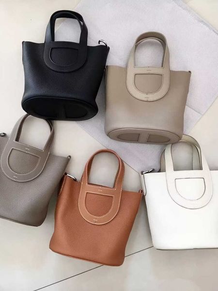 luxury picotin lock bag layer cow hide pig nose vegetable basket bucket bag for women 2023 new spring leather handbag one shoulder loop rami
luxury picotin lock bag layer cow hide pig nose vegetable basket bucket bag for women 2023 new spring leather handbag one shoulder loop rami