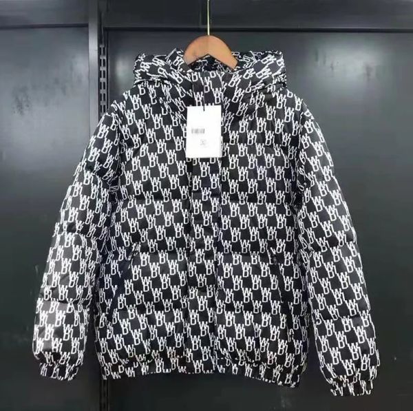 2023AW Luxury Thick Hooded Jacket Men Women Loves Wear Casual Jackets Mens Coat High Quality White Duck Down
2023AW Luxury Thick Hooded Jacket Men Women Loves Wear Casual Jackets Mens Coat High Quality White Duck Down