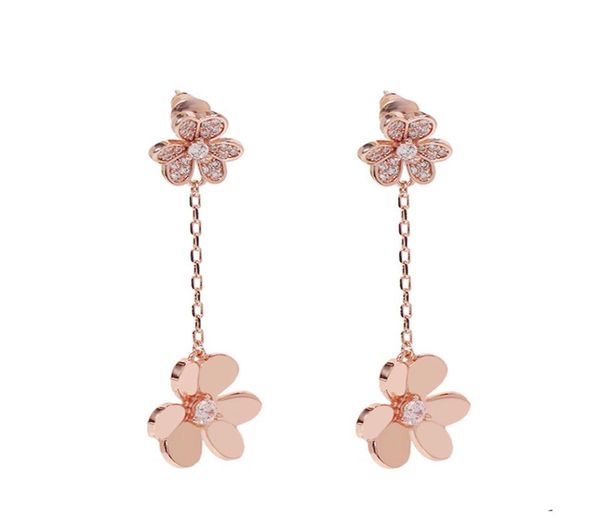 van 18k gold fashion fourleaf cloverthree leaf dangle clover flower long cleef earrings with diamonds for womengirls wedding va3015399, Silver
van 18k gold fashion fourleaf cloverthree leaf dangle clover flower long cleef earrings with diamonds for womengirls wedding va3015399, Silver