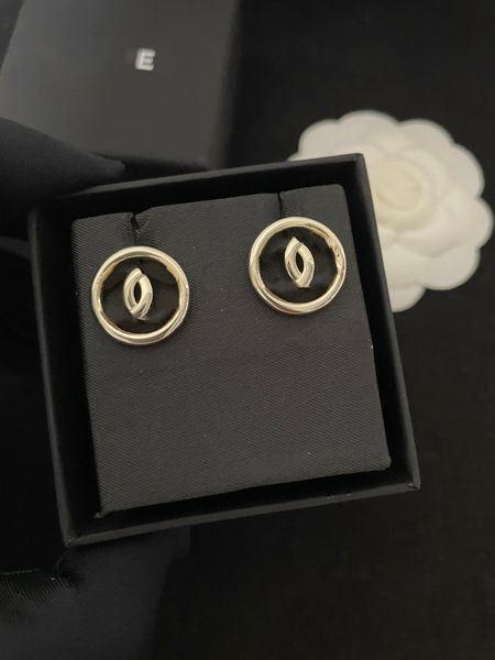 designer jewelry c letters stud earrings hook geometric famous earring wedding party jewelry designer for women, Golden;silver
designer jewelry c letters stud earrings hook geometric famous earring wedding party jewelry designer for women, Golden;silver