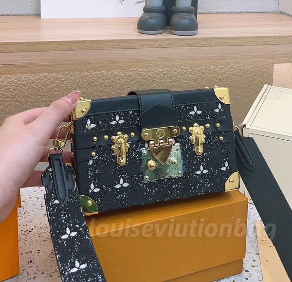 designer bags women shoulder bags fashion crossbody bags box lady evening designer bag luxury leather handbag wallet box women messenger bag
designer bags women shoulder bags fashion crossbody bags box lady evening designer bag luxury leather handbag wallet box women messenger bag