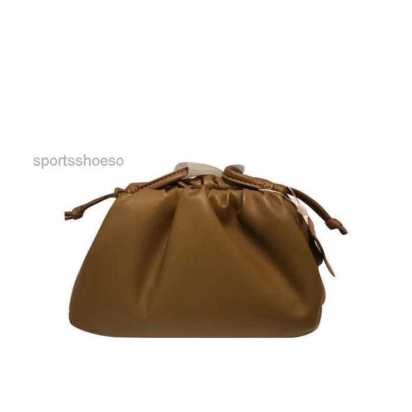 botte bag venetes pouch knitting style leather woven women's bag handle cloud bag 7u48
botte bag venetes pouch knitting style leather woven women's bag handle cloud bag 7u48