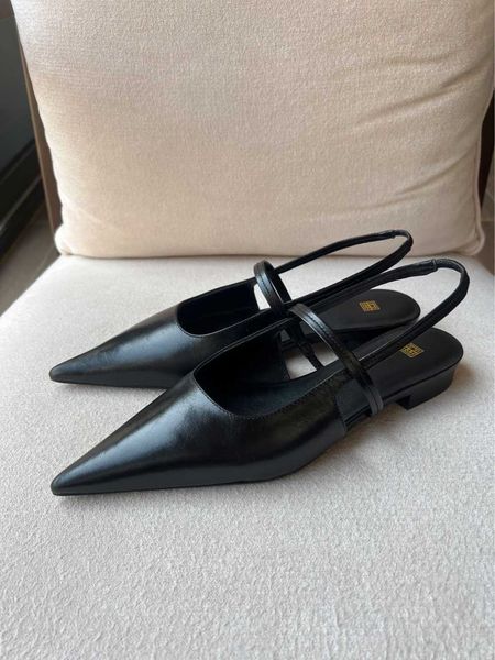 toteme shoes 2023 spring/summer new fashion pointed calf leather open heel shoes genuine leather baotou flat bottom sandals for women
toteme shoes 2023 spring/summer new fashion pointed calf leather open heel shoes genuine leather baotou flat bottom sandals for women