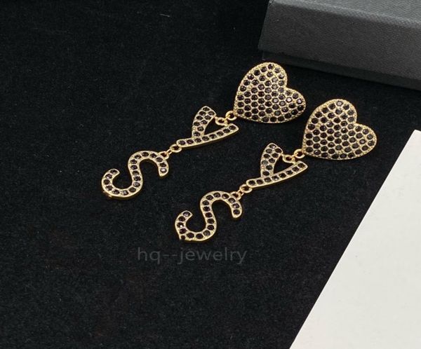 2023 new fashion brand earring color diamond double letter brass material personality earrings women wedding party designer jewelr1147717, Silver
2023 new fashion brand earring color diamond double letter brass material personality earrings women wedding party designer jewelr1147717, Silver