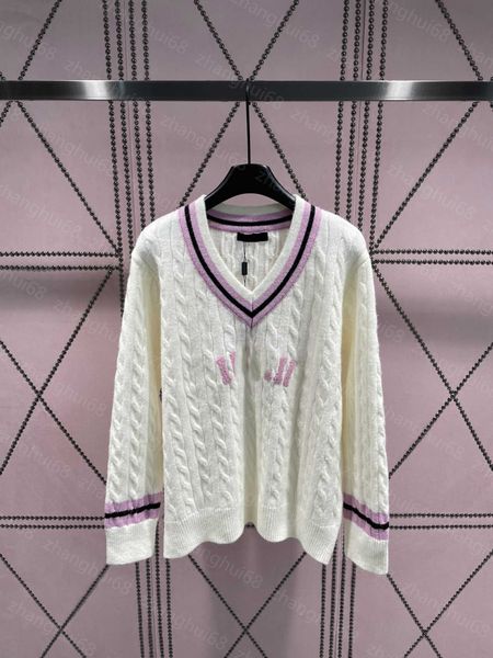 23ss women sweater womens designer clothing v-neck contrast color twist cord letter towel embroidered long-sleeved sweater womens clothing, White;black
23ss women sweater womens designer clothing v-neck contrast color twist cord letter towel embroidered long-sleeved sweater womens clothing, White;black