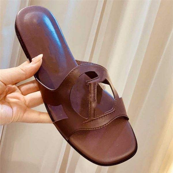 fashionable beach shoes 2023 luis luxurious design, retro decoration, men's and women's summer leather canvas rubber flat bottomed
fashionable beach shoes 2023 luis luxurious design, retro decoration, men's and women's summer leather canvas rubber flat bottomed